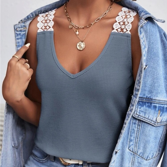 New v neck dusty blue tank top - Picture 4 of 7